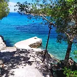 Primitivo Bay Hvar