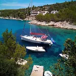Primitivo Bay Hvar フヴァル