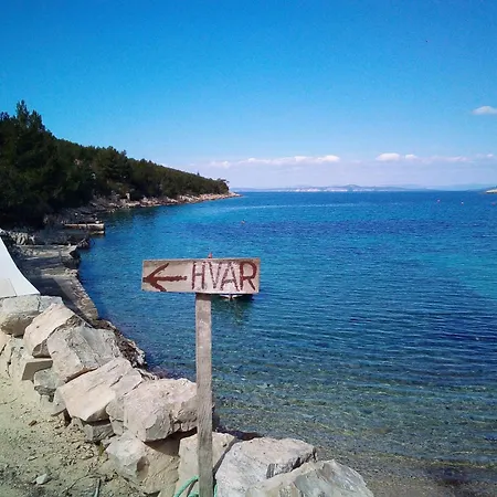 Primitivo Bay Hvar フヴァル