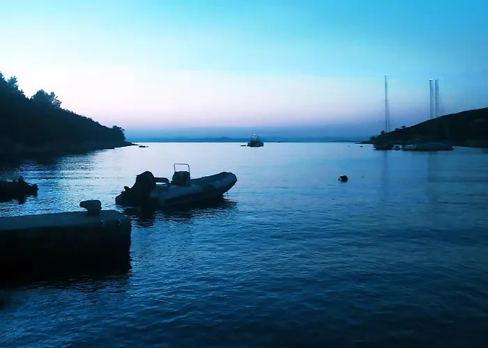 Primitivo Bay Hvar * Hvar Town